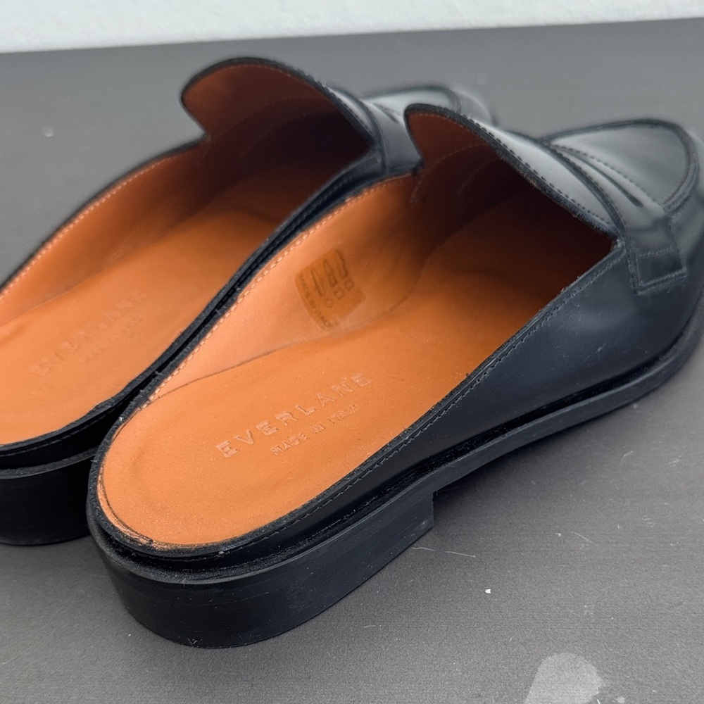 Everlane Women’s Classic Black Slip-On Loafers - Picture 5 of 5